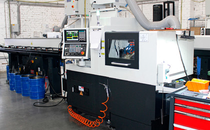 Автоматический токарный станок продольного точения